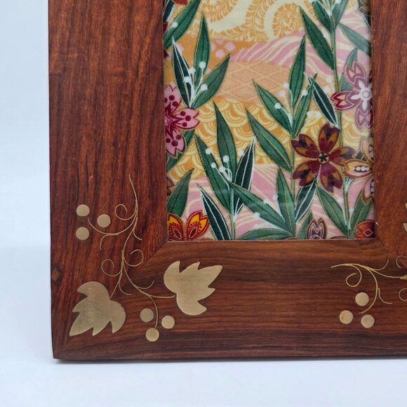 Handcrafted Wooden Photo Frame With Brass Inlay Vine Leaf Design 3.5x5.5 Inch - Picture 5 of 11